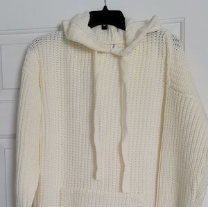 NWOT Zenena Premium pullover hooded sweater with pockets